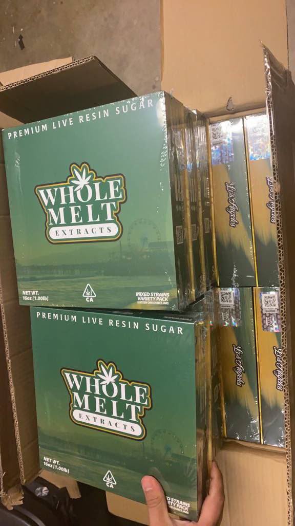 WHOLEMELT AUTHENTIC 

MASTER CASE IN STOCK 

LINK BOI….🥤