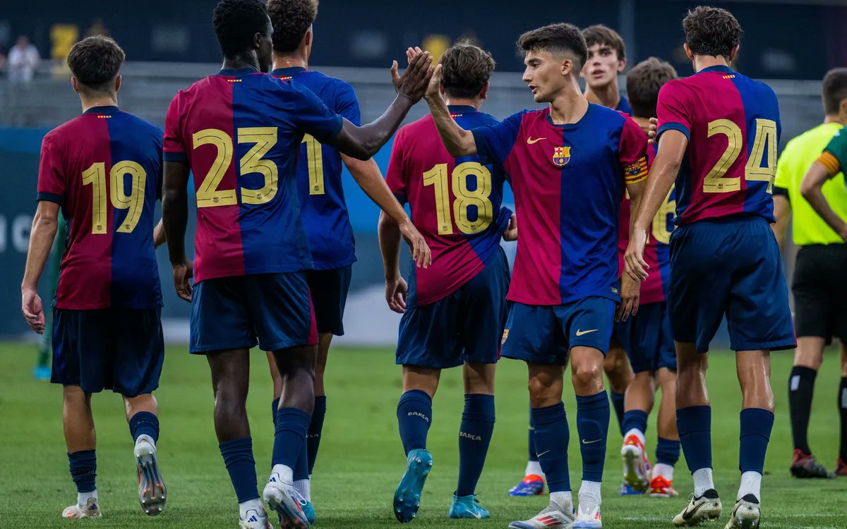 🔵🔴 La temporada pasada el Barça Atlètic tuvo una plantilla llena de talento joven... muchos de ellos ya no siguen.
🏁Pese al descenso de categoría muchos han dado el salto de categoría
📉 Algunos han salido a otros clubes, otros incluso fuera de Europa.

📷 <a href="/FCBarcelonaB/">Barça Atlètic</a> 
🧵👇
