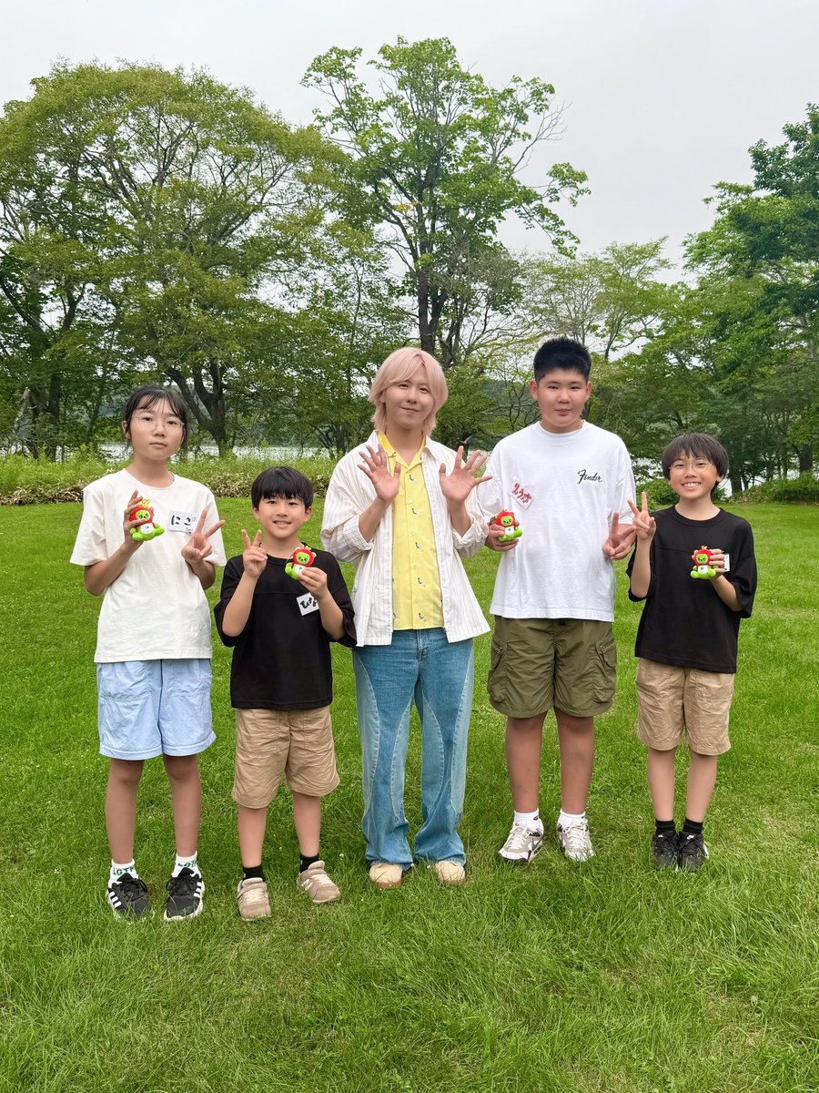 AORINGOHUZIN's tweet image. TBS系「30周年記念！さんま・⽟緒のあんたの夢をかなえたろか夏休みSP」
ご覧いただいた皆さま、ありがとうございました🌻
⁡
メンバーを代表して #藤澤涼架 が8ヶ月ぶりに
しべちゃ4人組に会いに行ってきました🙌
夏の北海道・標茶を堪能させていただきました🛶…