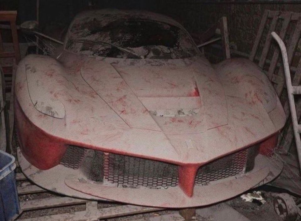 4 yıldır kanat transferi bekleyen Beşiktaş Taraftarı .. +1