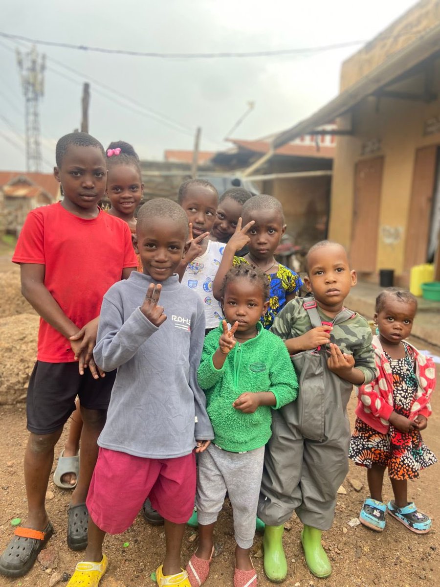 JOYFORCHILDREN's tweet image. A child’s well-being begins with a mother’s well-being.
Through our Kampala Slum Women Project, we work with women to build positive parenting skills, nurture discipline, while helping them address #GenderBasedViolence  in ways that safeguards their children’s safety &amp;amp; wellbeing