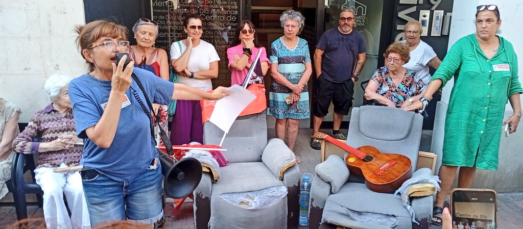 manocope's tweet image. Cerrar el SED de Plaza América es una indecencia. Mazón recorta 420.000€ y Barcala lo consiente: 40 mayores sin atención y 10 trabajadoras a la calle. Exigimos reabrir el servicio y apoyamos las movilizaciones
La medida con la que tratan a nuestros mayores muestra su cat(r)adura