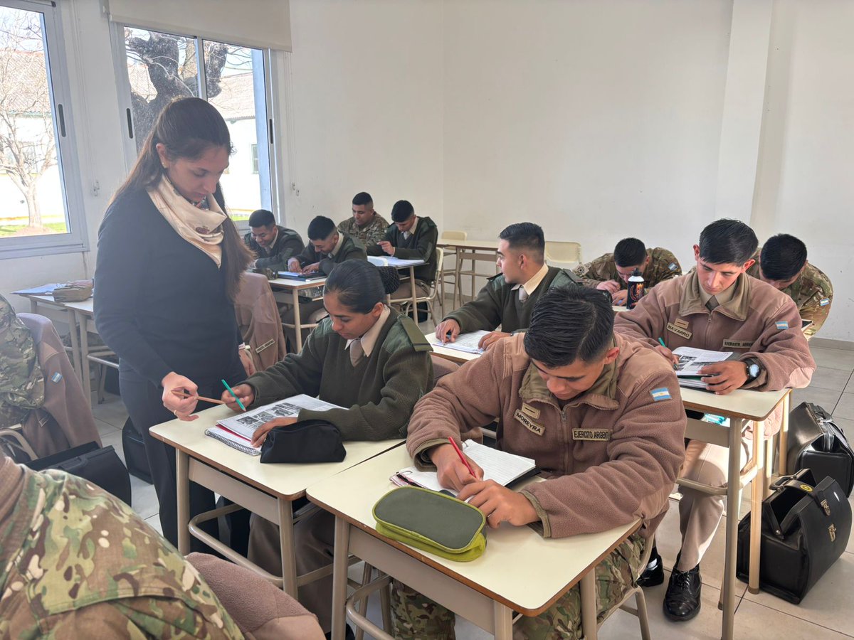 esesc_argentina's tweet photo. Luego de un periodo de descanso y disfrute junto a sus familias, nuestros Aspirantes volvieron con entusiasmo a las aulas y talleres para continuar con su formación como futuros Suboficiales y Técnicos Universitarios Militares.
#QuieroSerSuboficial
#ESESC
#EjercitoArgentino https://t.co/vrmsMHPeqP