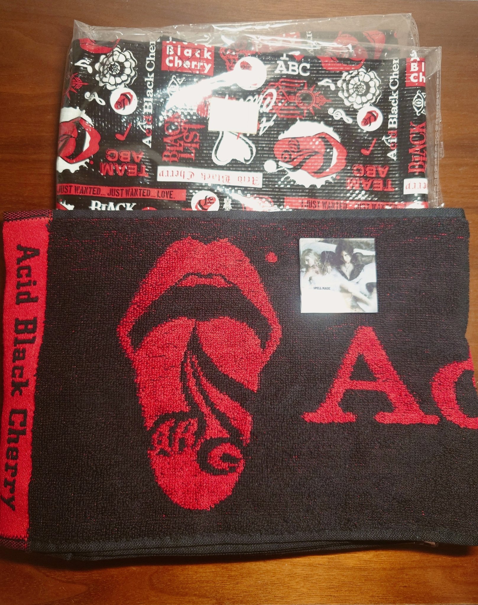 【まとめ買い/単品】Acid Black Cherry ライブグッズ 71WWra2jSnL._AC_SY200_QL15_.jpg