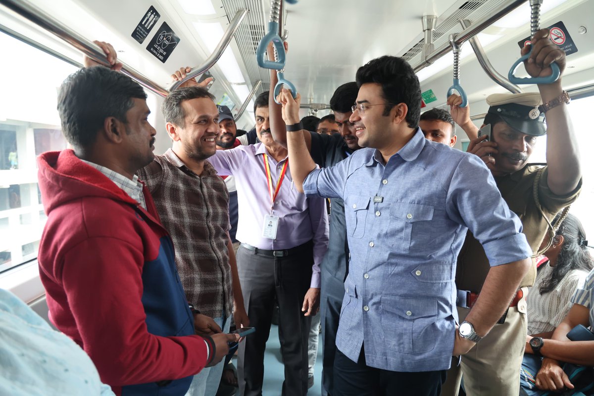 Tejasvi_Surya's tweet image. Housefull from First Day, First Show.

I joined thousands of commuters today on the Yellow Line’s very first day of commercial operations. The mood was electric - students, IT professionals, factory workers from Bommasandra, garment workers, and people from all walks of life were…