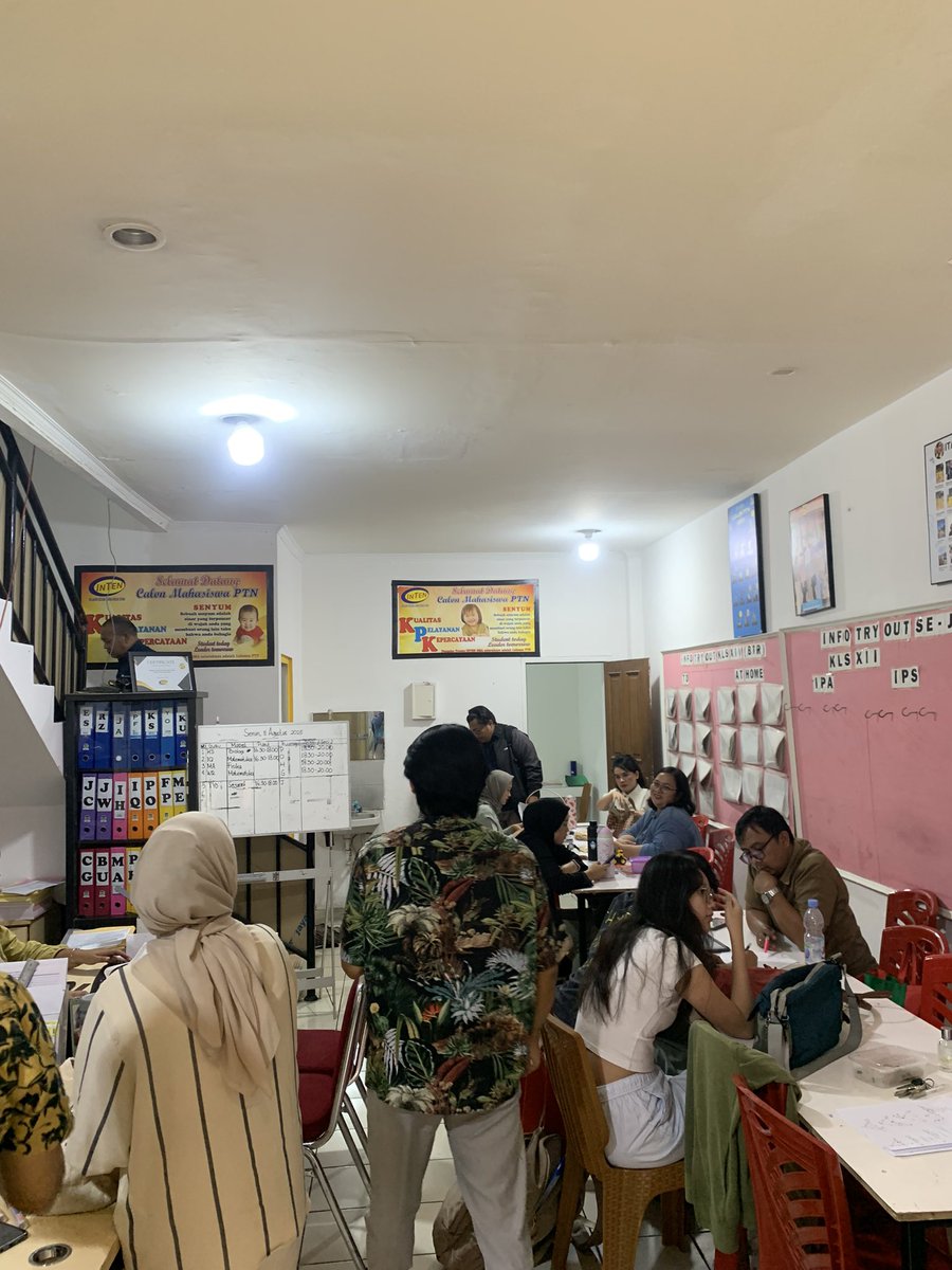 25’ Lunar 𖦹°‧★ tweet media