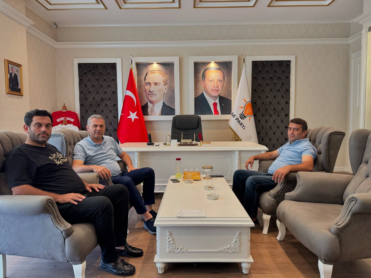 Partilimiz Yusuf Yaman’a İlçe teşkilat binamızda misafir ettik.

Nazik ziyaretleri ve hoş sohbetleri için teşekkür ederiz.

<a href="/alicetin_07/">Ali Çetin</a> 
<a href="/mehmetsarani/">Mehmet Şarani Tavlı</a>