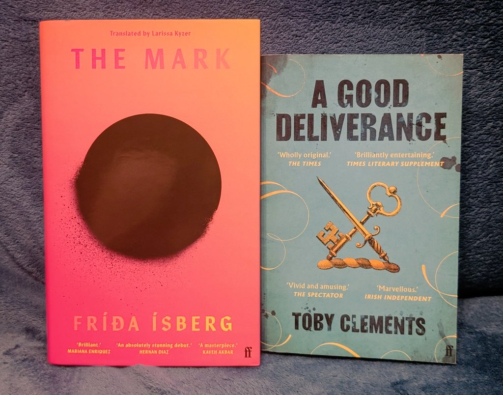 Books By Your Bedside tweet media