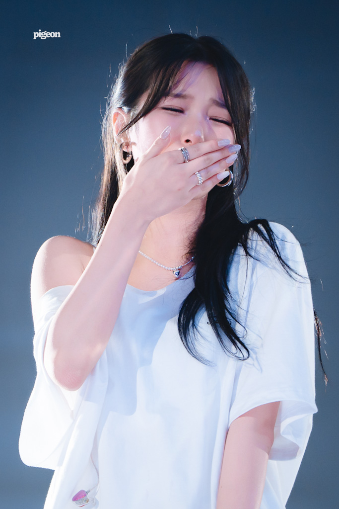 pigeon__pic's tweet photo. 250810 NOW TOMORROW.  

나도 울뻔.. 눈물이 찔끔

#fromis_9 #프로미스나인 #백지헌 https://t.co/Cuo3ZttaCr