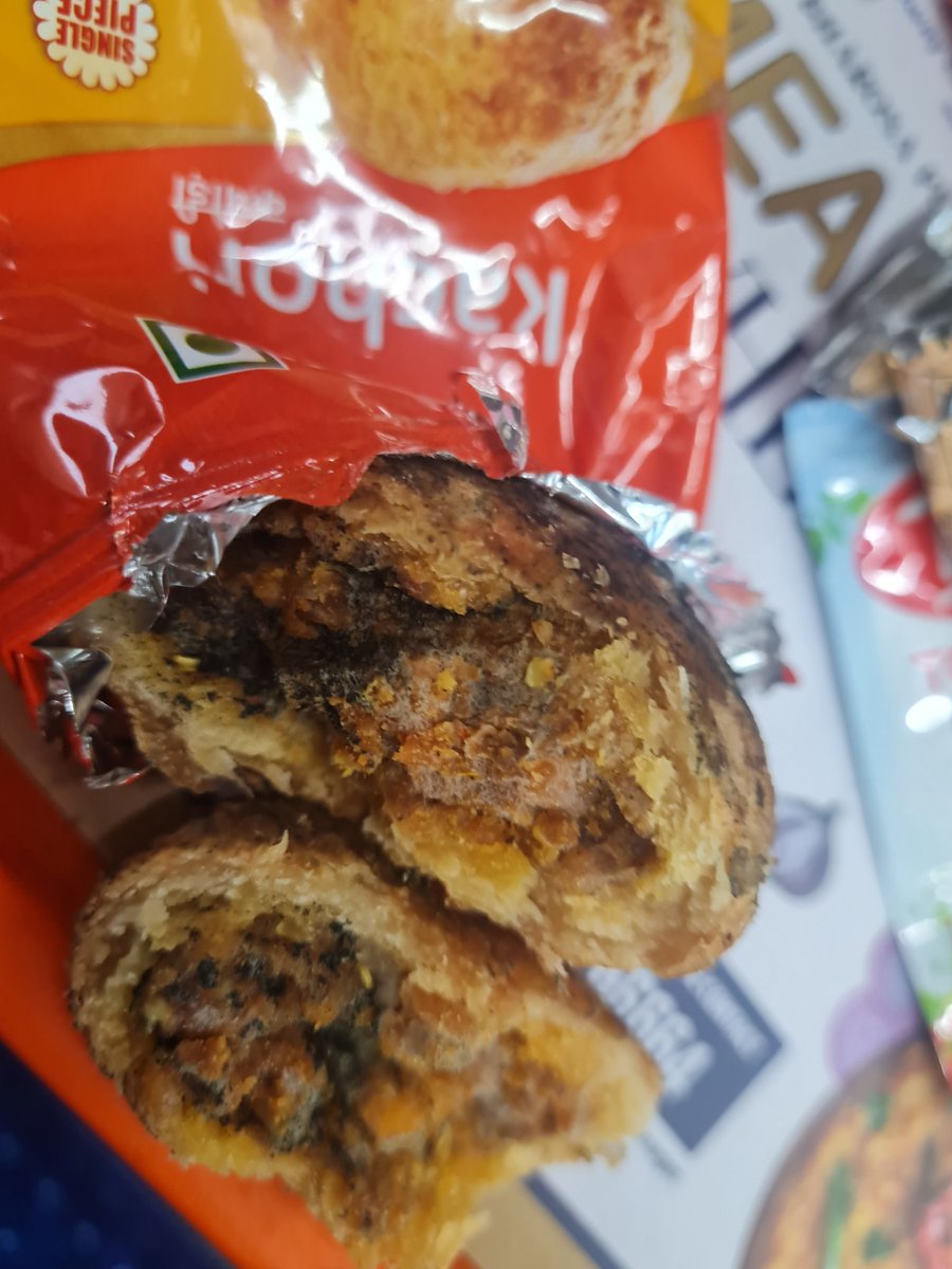 Train 22425 served contaminated food. Tried 4 different packs of Bajaki Kachori, all had visible fungus.  Please ensure passengers aren't served unsafe meals.  
#Vandebharat 
<a href="/IRCTCofficial/">IRCTC</a> <a href="/RailMinIndia/">Ministry of Railways</a> #RailwayFoodSafety #PassengerRights