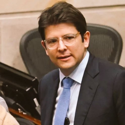 🔴 LO ÚLTIMO | Murió Miguel Uribe Turbay, precandidato presidencial colombiano tiroteado en la cabeza por un menor de edad en junio.