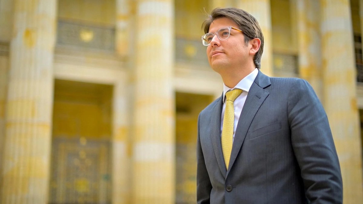 🇨🇴🏴 | Foro Madrid lamenta el cobarde asesinato del senador Miguel Uribe Turbay, una de las grandes esperanzas para la reconstrucción de Colombia.

Exigimos que esta tragedia no quede impune: los autores intelectuales y materiales del crimen deben enfrentar todo el peso de la