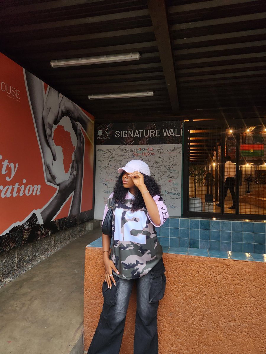 onyize_'s tweet photo. FYW- Day 3!
JERSEY DAY!💖

This was too hard! 
Has to be my favourite look!

#jersey #harddrip💥 #ligali #finalyearweek #viral #explore #ulssa https://t.co/vDEr1oObQH