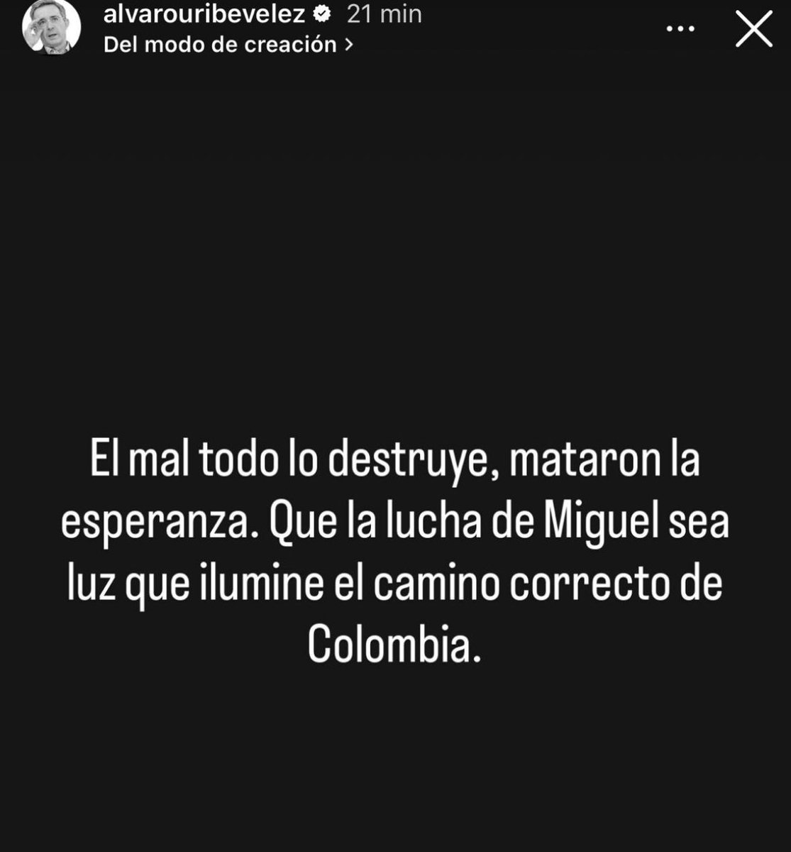 MaclaPosada's tweet photo. Descanse en paz https://t.co/NHiG9Cda1n