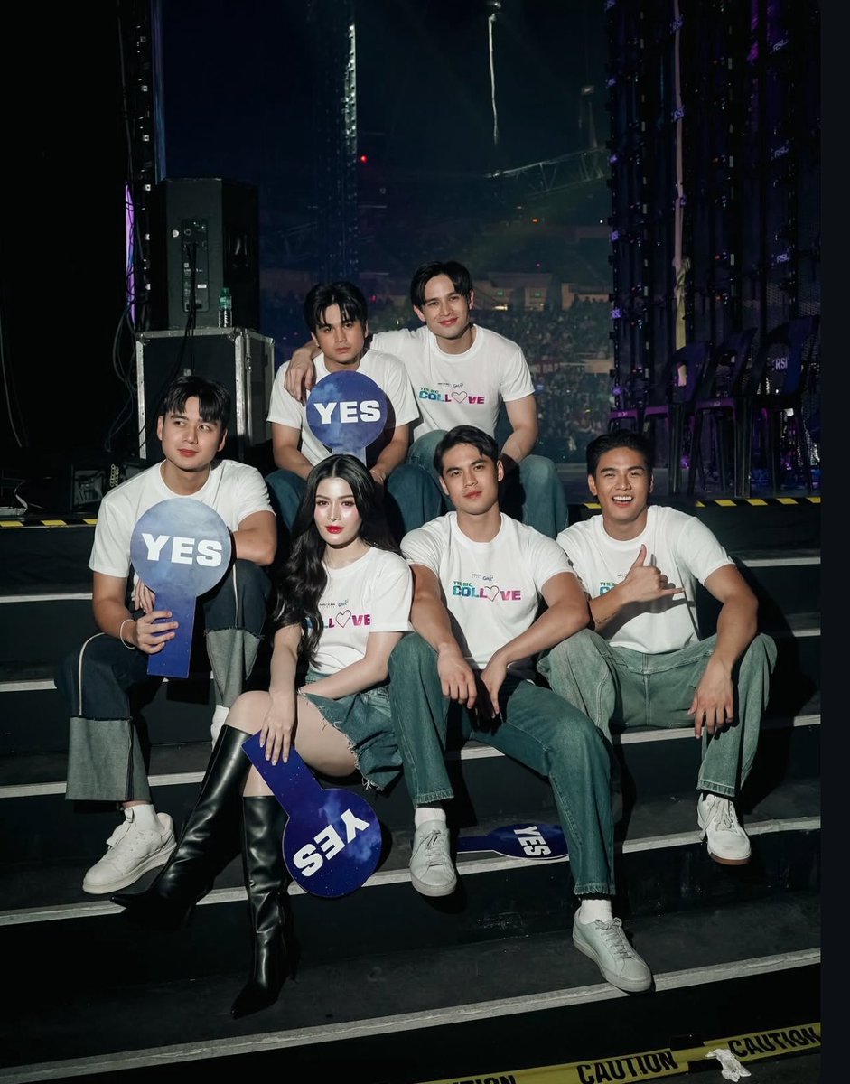 NAIIYAK AKO, MERAWR HAS FINALLY A PICTURE!!!!! 😭

THESE GUYS ARE LITERALLY AZ’S PROTECTORS INSIDE AND OUTSIDE THE HOUSE- I LOVE U MILI &amp; RAWR 🥺🥺🥺