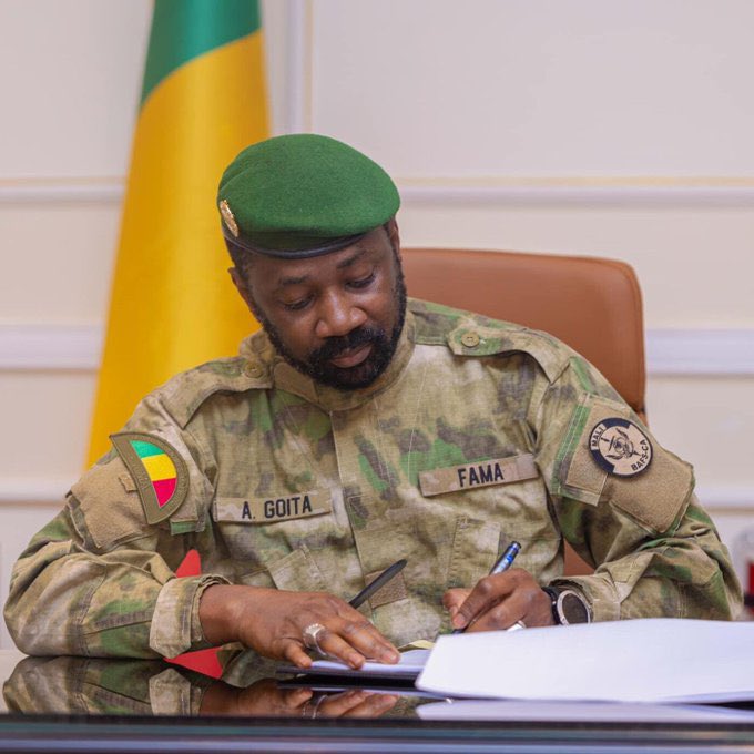 BREAKING; MALI detains two dozen soldiers over alleged coup plot against the current government!!