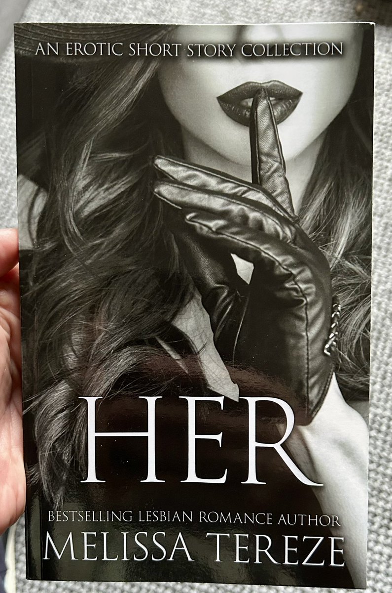 cazdeb's tweet photo. It came…It finally came!!
Cheers @MelissaTereze 
Look forward to catching up with these guys. 
Grab your copy now! https://t.co/1XsYjFgN8i