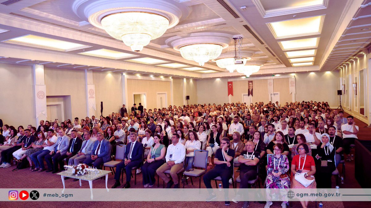 Türkiye Yüzyılı Maarif Modeli İngilizce Dersi Öğretim Programı Eğitici Eğitimi Afyonkarahisar’da Başladı

Türkiye Yüzyılı Maarif Modeli kapsamında Afyonkarahisar’da düzenlenen ve dört gün sürecek İngilizce Dersi Öğretim Programı Eğitici Eğitimi, Bakan Yardımcımız Sayın Ömer Faruk