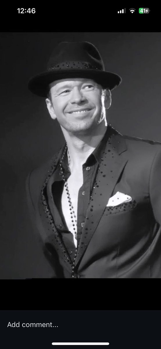 geisheather_'s tweet photo. Happy #ManCrushMonday #Blockhead family!
🧡🖤🤍😊
#MCM #DonnieWahlberg #ThatHat🔥 #ThatSmile🫠 #DDub https://t.co/yaJ541iV0F