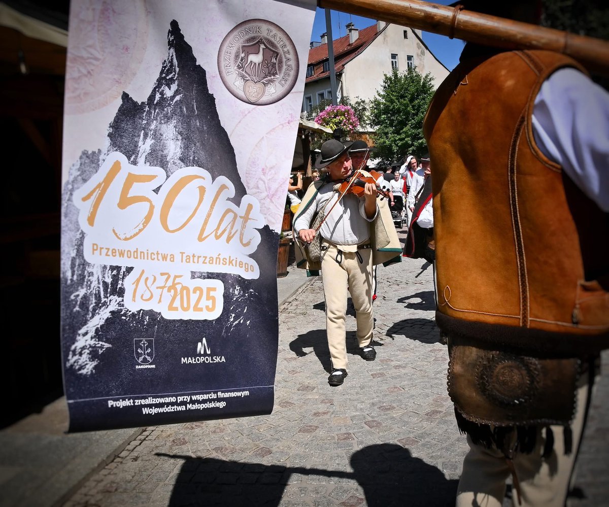 Z radością i wzruszeniem świętowałam 150-lecie Przewodnictwa Tatrzańskiego.
Dla mnie to tradycja rodzinna – mój Tata, Mama i siostra są przewodnikami.
To praca pełna pasji, odpowiedzialności i szacunku do gór.
Dziękuję wszystkim, którzy ją kontynuują! ⛰❤️ #Tatry #Przewodnicy