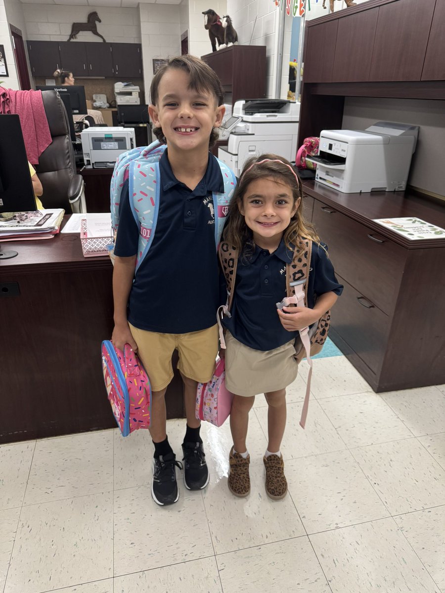 Mustangs ready for their first day of the 25-26 school year! <a href="/VanAyresHCPS/">Van Ayres</a> <a href="/jessicavaughnsb/">Jessica Vaughn for School Board, District 3</a>