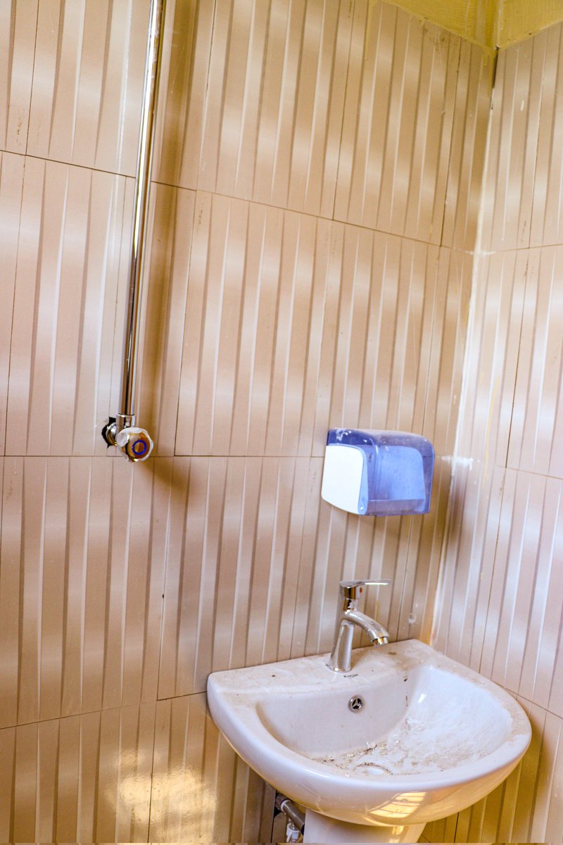 BariadiDC's tweet image. Maendeleo Yanayoonekana!
Ujenzi wa Nyumba ya Mganga (2-in-1) Zahanati ya Gilya umefikia 98%! 💪
Umefadhiliwa na Mfuko wa TASAF kupitia OPEC Fund – Tsh Mil. 92.35.
Hatua kubwa kuboresha makazi ya watumishi &amp;amp; huduma bora kwa wananchi ❤️

 #HudumaBoraKwaWote #TASAF #OPECFund