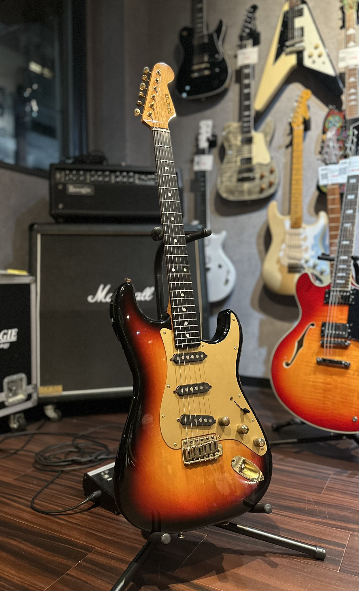 Guitar Shop TONIQ on X: 