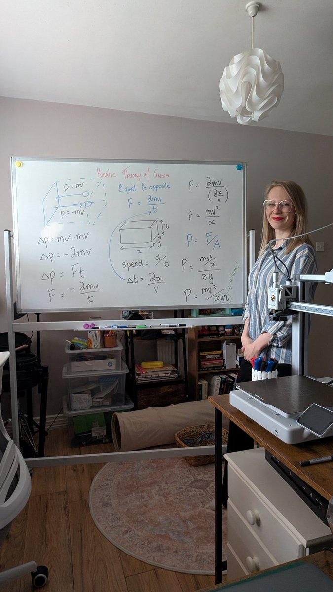 TinyToxicTofu's tweet image. Kinetic Theory of gases! This is one of the three topics I&apos;ll be teaching on twitch today (thank you @twitch for the front page feature 😍 ) using Oxygen Not Included as an educational tool! Make sure to catch on twitch.tv/tinytoxictofu.