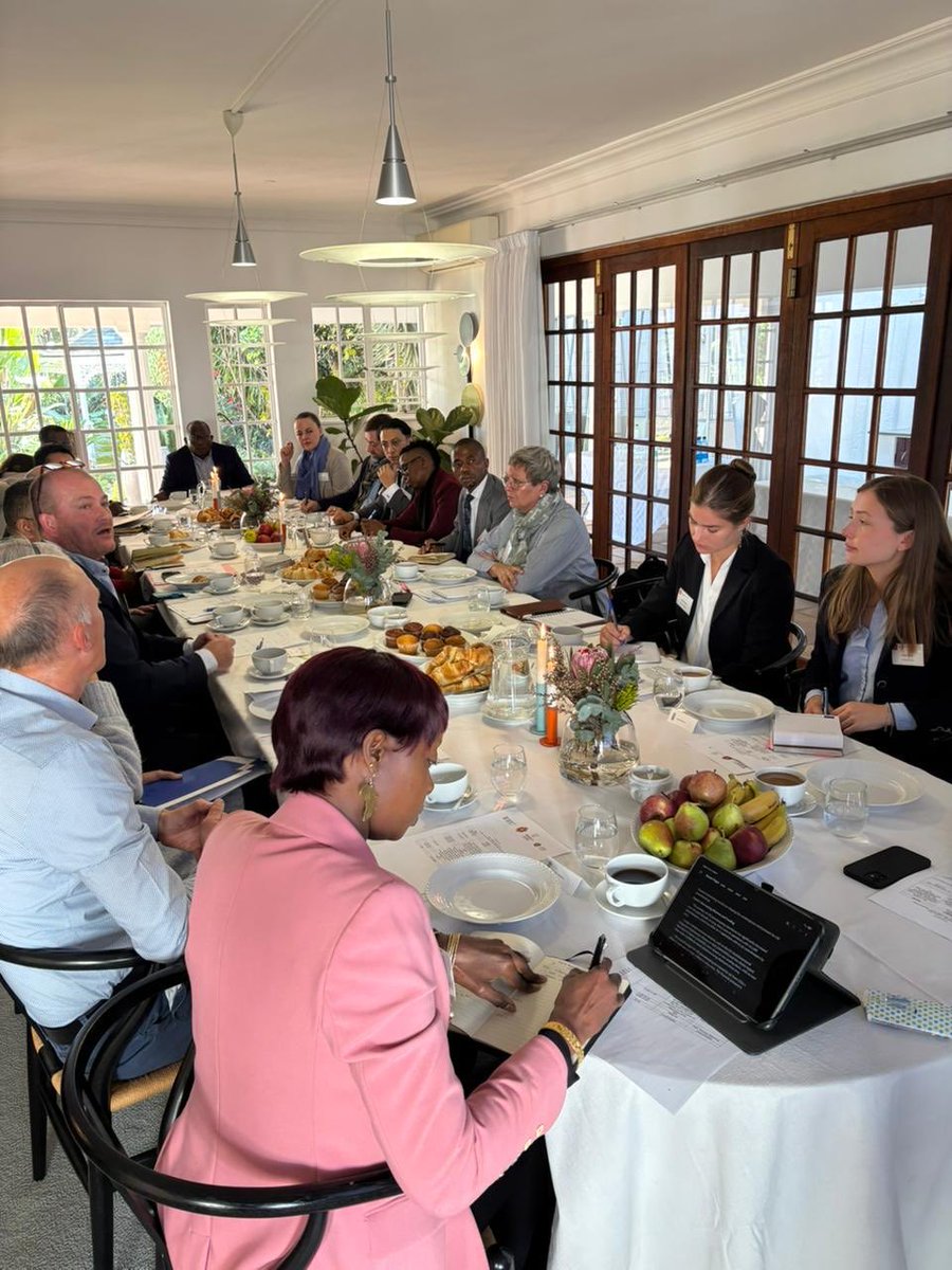 Karin Poulsen tweet media