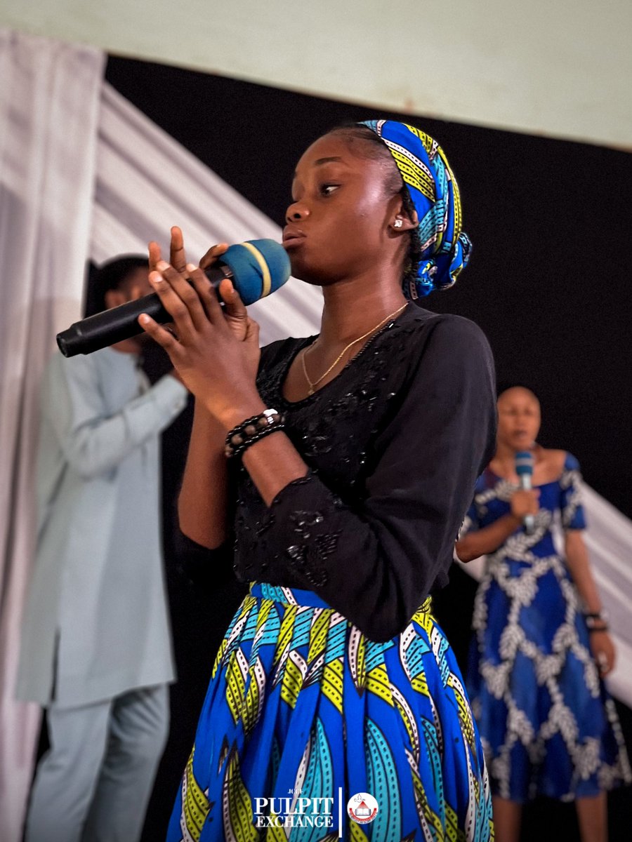 PSF_FUTO's tweet photo. Hands lifted, hearts surrendered โ giving God the highest praise and worship. ๐๐ถ #ImpactSunday #PulpitExchange https://t.co/WpgezXFtql