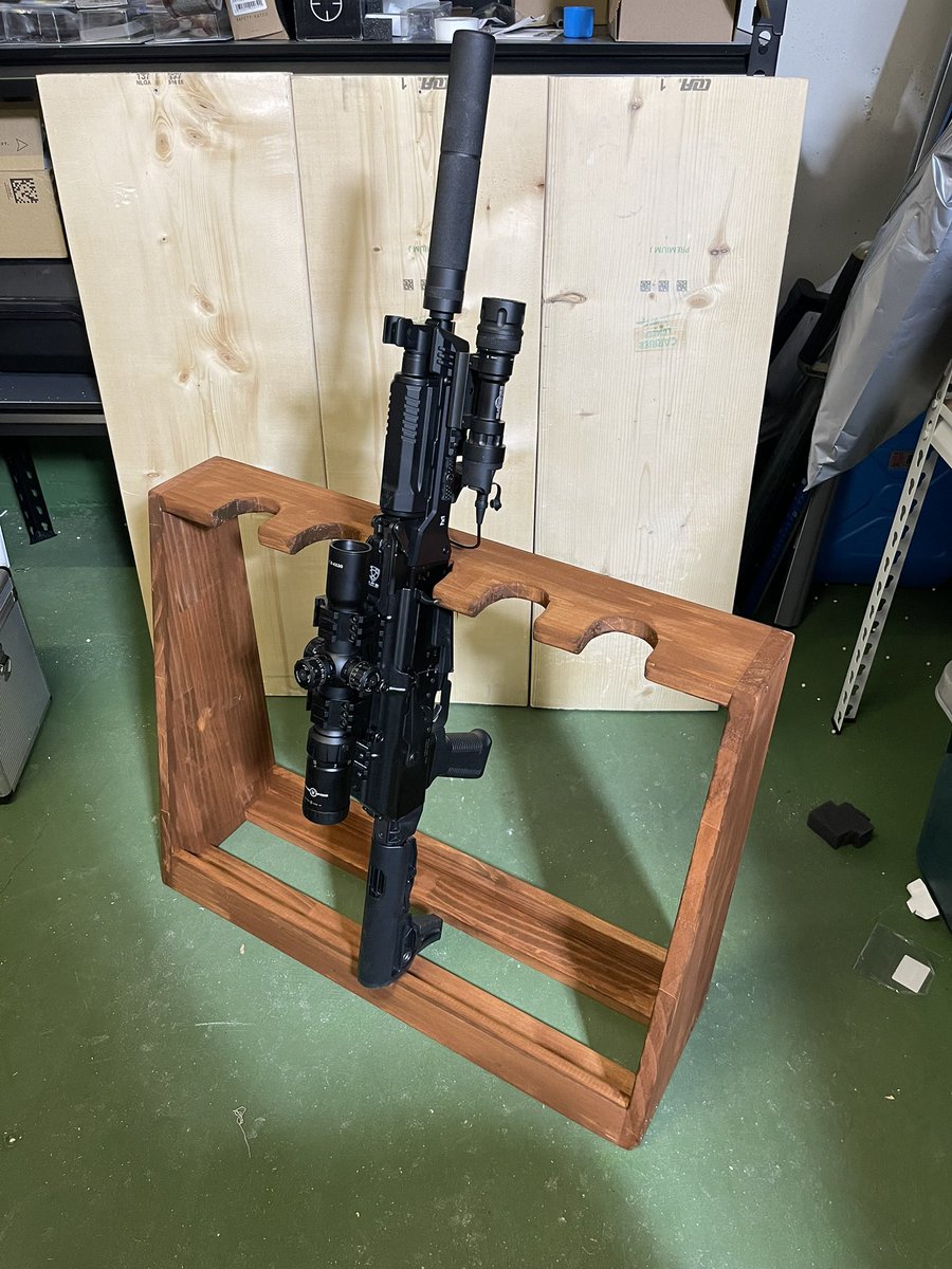 そして完成へ…🤭
#サバゲー　#ガンラック　#自作