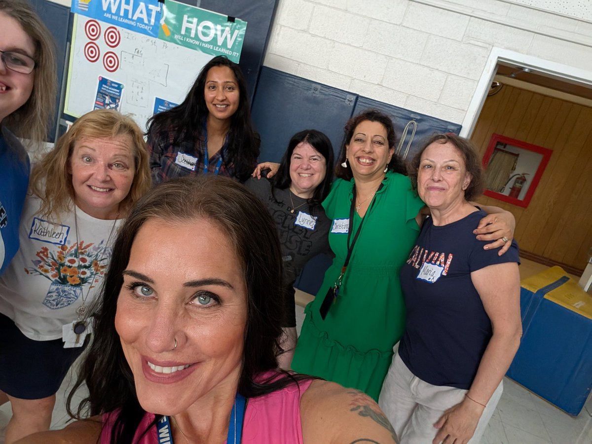 MarcellaSheler tweet media