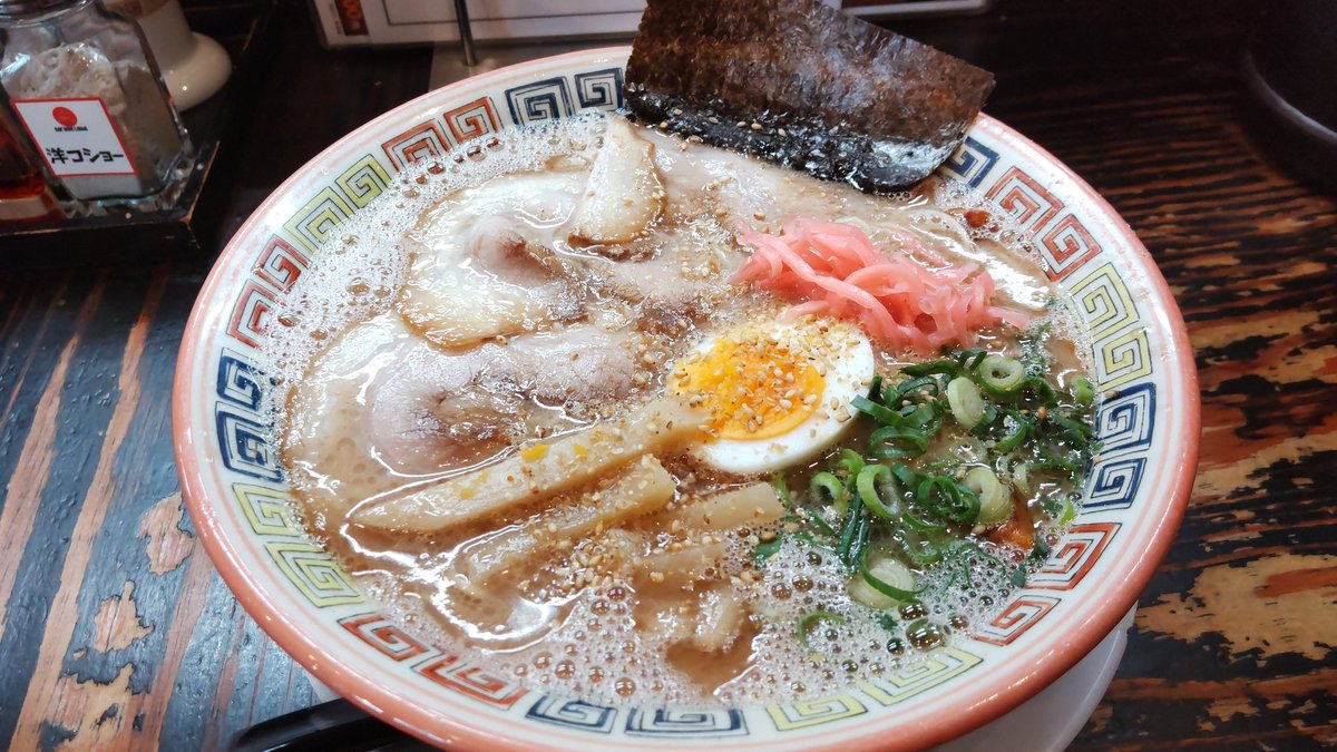 久留米の人気ラーメン店のひとつ大砲ラーメンの昔ラーメン。
美味しかったです！
ごちそうさまでした！