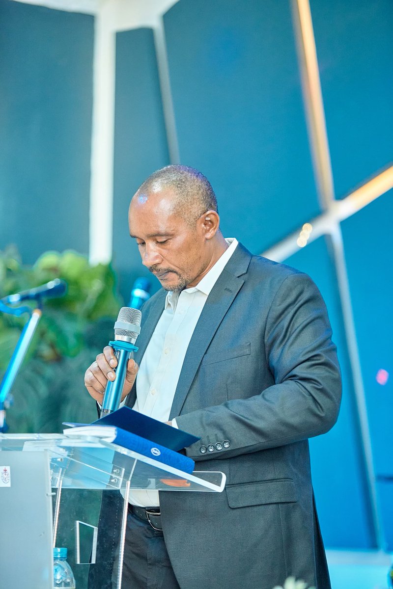 EphiRDCongo's tweet image. L’évangéliste Élie Vakatshuraki nous a rappelé une vérité puissante :
Ton demain est porteur de #bénédictions pour toi et pour plusieurs.
Ne lâche pas. Persévère. Dieu accomplit toujours Ses #promesses.
#phila #Foi #Espoir #Persévérance #Destinée #DieuAuxCommandes #Joseph #ephi