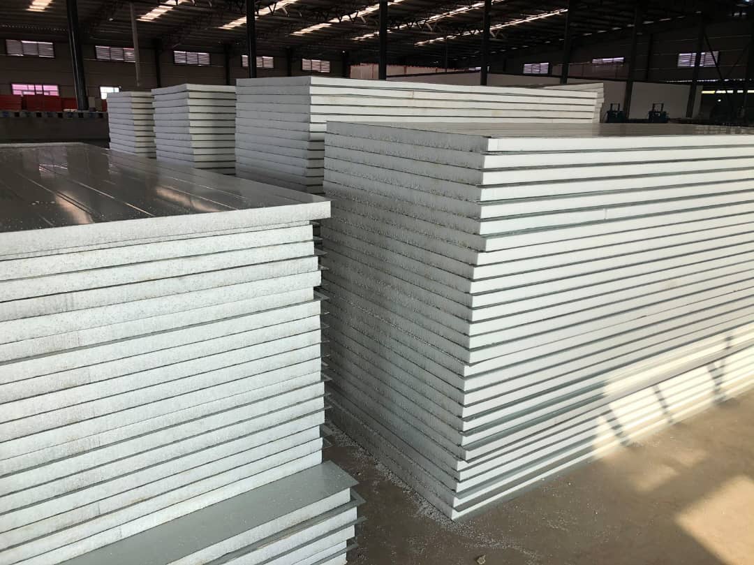 KinlonIndustry's tweet photo. this composite/sandwich panel is used for different purpose like celling, wall, demarcation, coldroom and it can be used to build cabin house it one of the construction materials if interested kindly drop your number or call/chart 09045997995 https://t.co/VgEN2Mzuh5