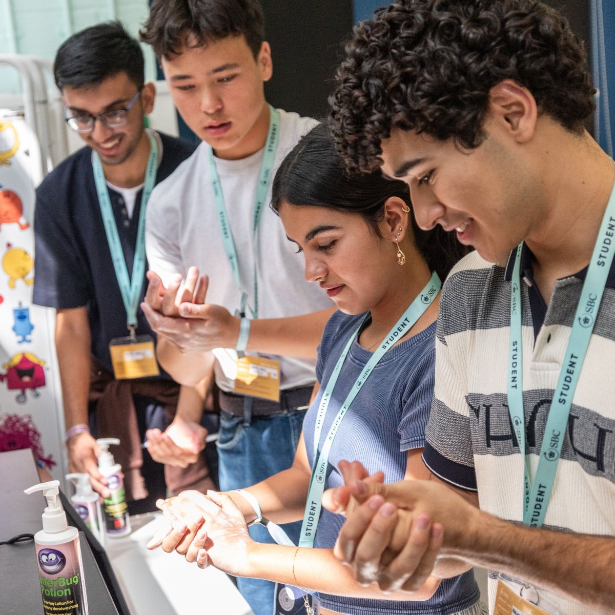 🩺 From wound dressing to prepping for surgery, our Oxford College medicine students gained hands-on experience with breathing apparatus, clinical skills, and real-world medical scenarios, giving them a true taste of life as a future doctor.