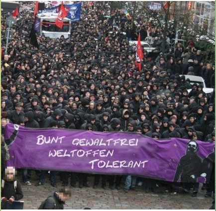 <a href="/Regenbogenpfert/">Furor Teutonicus</a> <a href="/DominikLenze/">Dominik Lenze</a> Die hier sehen natürlich wesentlich zivilisierter aus.