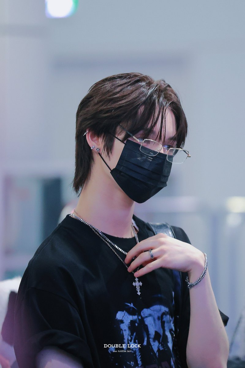 DOUBLE LOCK tweet media