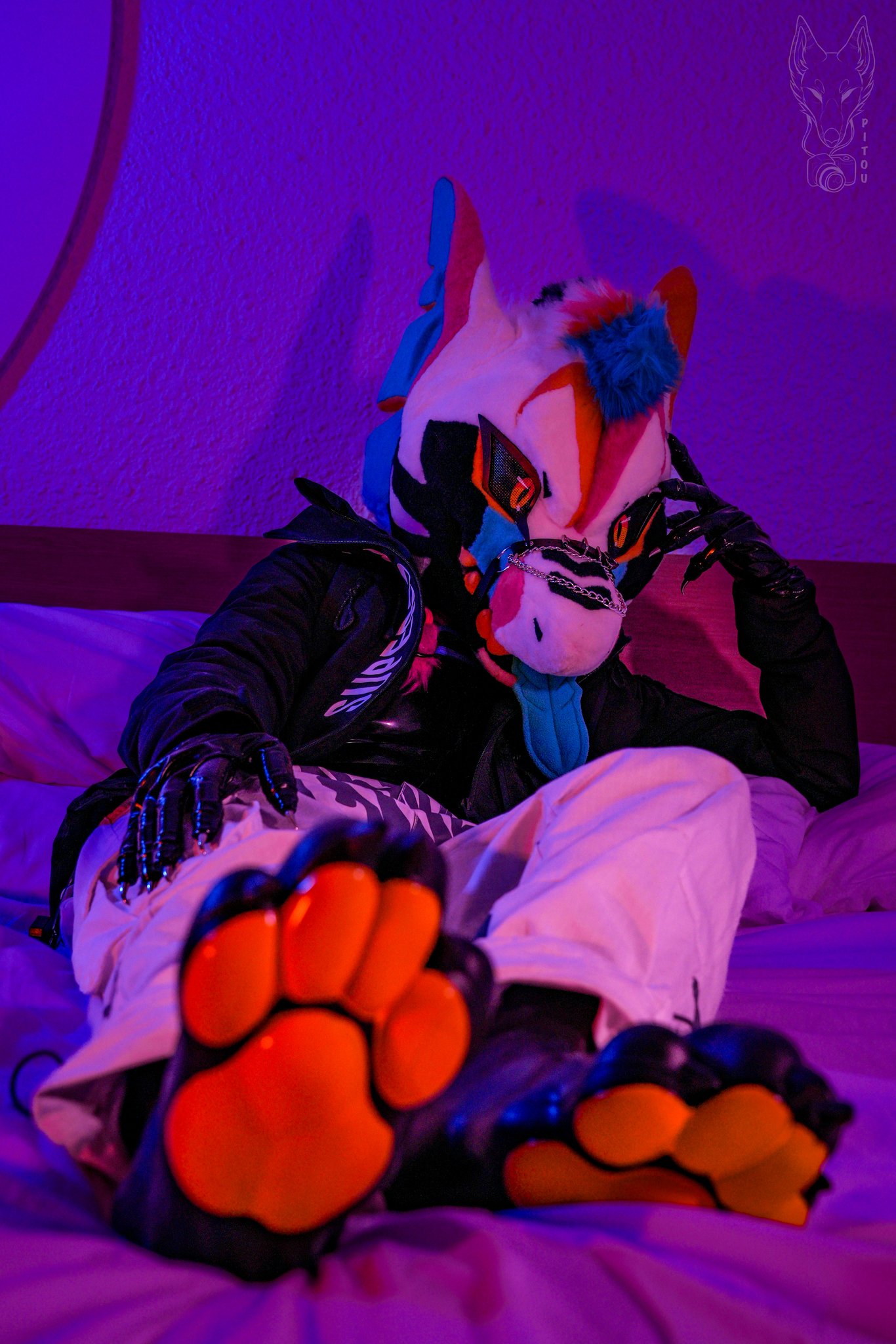 📸 Set 143 Arson 💙 Latex gear ready to shine ✨️ His claws going to scratch you hard 😈 Full set on ØF Photo of @Ecstazizi https://t.co/IAlcMxKivU