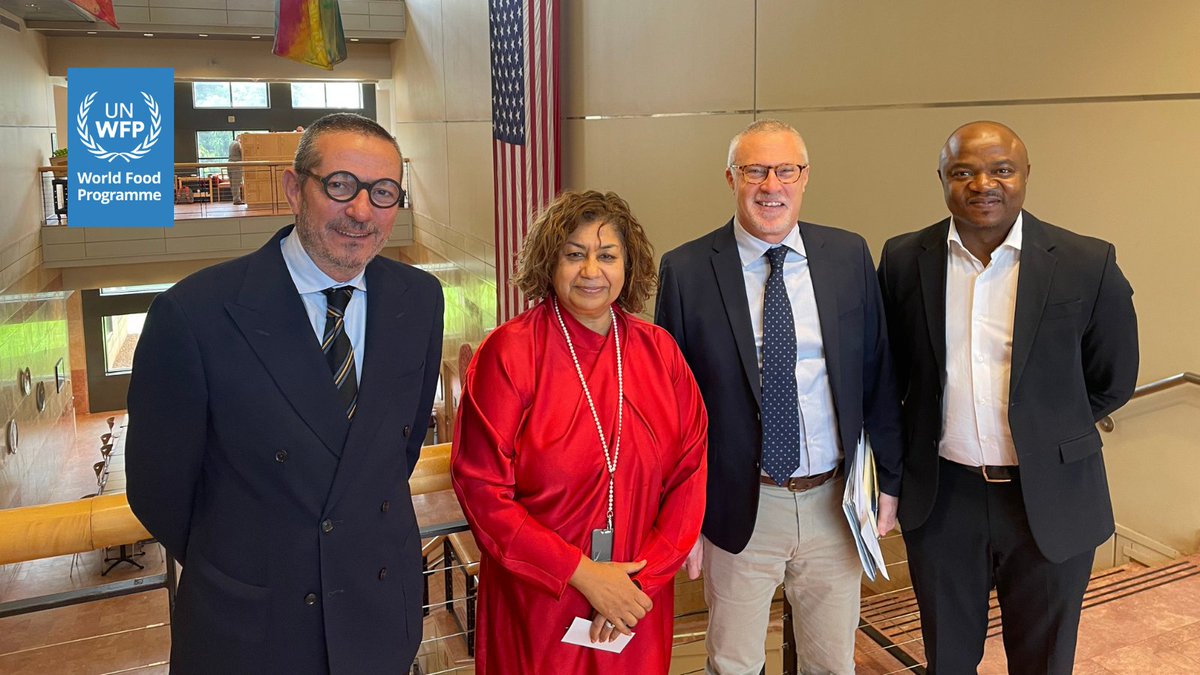 <a href="/WFP/">World Food Programme</a> Deputy Regional Dir Brian Landers and CD <a href="/GCCirri/">Gian Carlo Cirri</a> paid a courtesy call to the U.S. Ambassador to Mali, H.E. Rachna Korhonen.

They thanked 🇺🇸, WFP’s top donor, for its steadfast support and discussed the humanitarian situation in 🇲🇱 and ways to strengthen joint efforts.