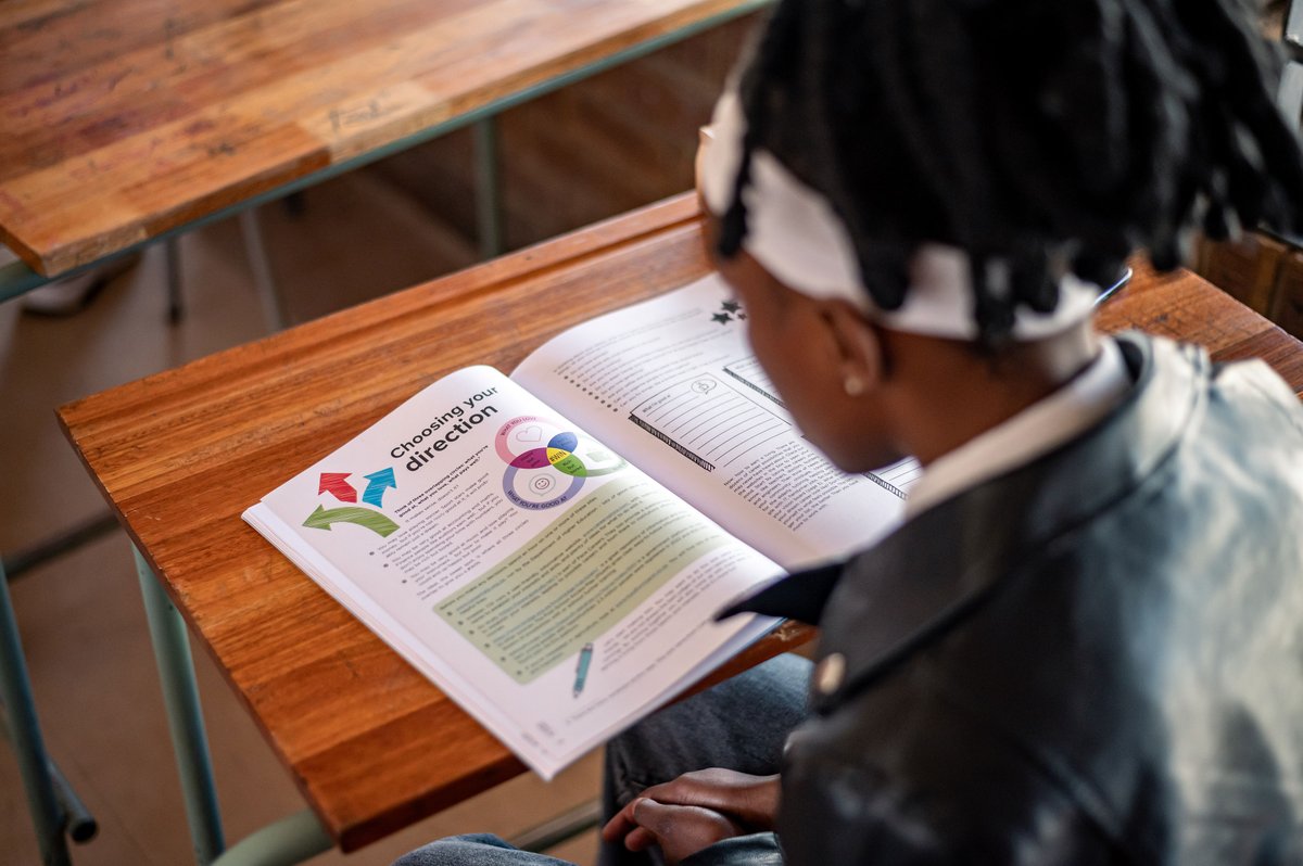 Happy Monday! 🌞

Reading 20 mins a day = 1.8M words/year.

Small habits → big growth. 📚 

Read our latest blog: trevornoahfoundation.org/the-heart-behi…

#MondayMotivation #EducationMatters