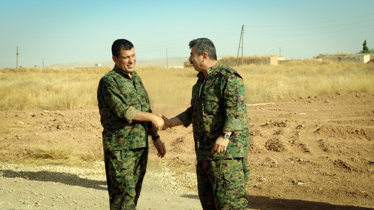 habertakipm's tweet image. Kürt halkı efsanevi komutanlarından bir tanesini daha ölümsüzlüğe uğurluyor
Büyük komutan Nûreddîn Sofî, arkasında büyük bir devrimci miras ve çizgi bıraktı.
Kürt halkı üzerinde yürütülen soykırıma karşı 4 parça Kürdistan’da yürütülen mücadelede adını tarihe yazdırdı.