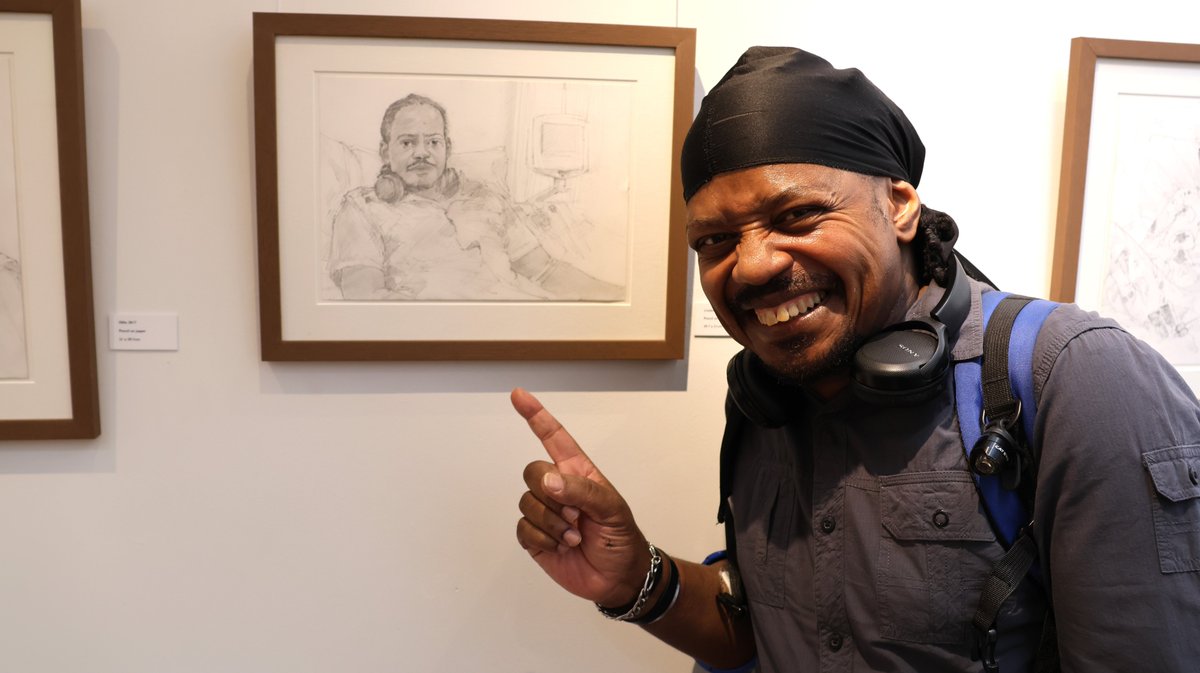 SimonTolhurst's tweet photo. It's the final week of The Artist Who Draws Cancer Patients exhibition at The Coningsby Gallery!

Open 10am to 6pm until Saturday 16th Aug.

Artist's talk event Thursday 14th 3-4pm.

Please visit this free, unique exhibition!

#portrait #drawing #exhibition @ConingsbyG @HCC_UCLH https://t.co/cJFw7eDbBM