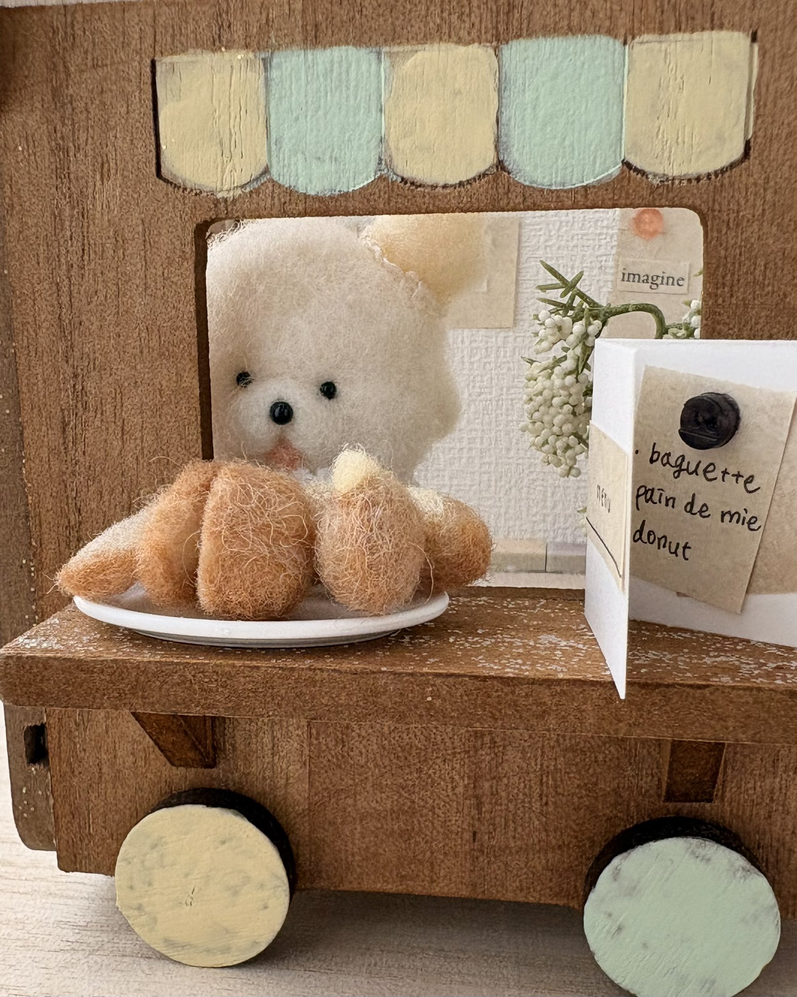 もふもふ 2023.03.16 thu おはようあじたま🥚 なんかまた換毛始まった