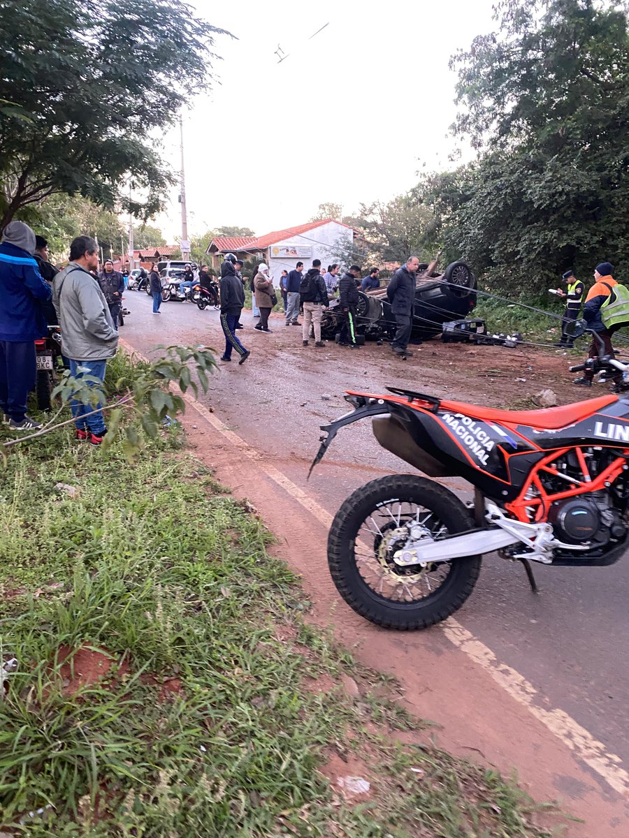 Cuando terminen de festejar por la semana de San Lorenzo, acuerdensé de bachear un poco nuestras calles (Avda. Victorio Curiel), agregar un poco de iluminación y algún que otro mensaje de manejo prudente <a href="/MunicSanlorenzo/">Municipalidad De San Lorenzo</a> <a href="/salomonfelipe/">Felipe Salomón</a> maps.app.goo.gl/8Q1bCwFDyRmUnT…