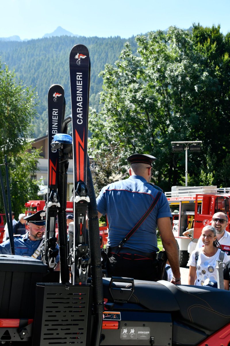 #Aprica (SO): anche uno stand dei #Carabinieri in occasione della manifestazione "Giornata del Soccorso", l'evento nato per sensibilizzare la popolazione sulla sicurezza e far conoscere le attività di soccorso