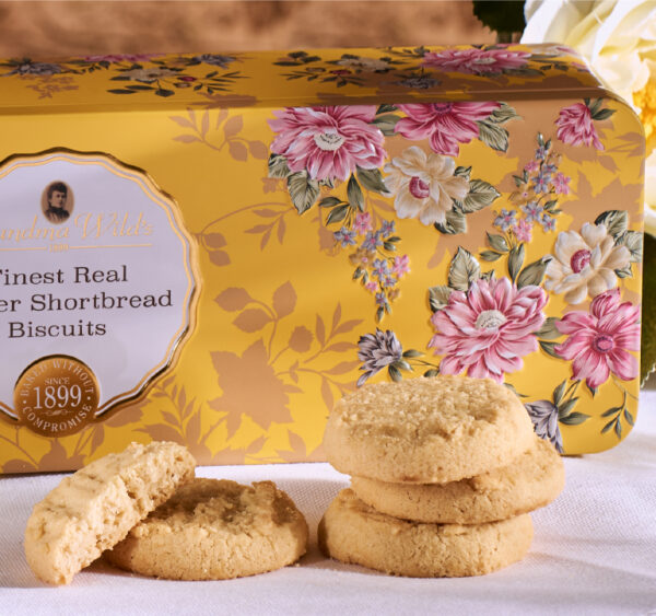 Real Butter Shortbread Biscuits🍪

Filled with our Finest Real Butter Shortbread Biscuits; velvety, buttery shortbread biscuits which just melts in the mouth. A seriously good traditional favourite😍

🛍️ grandmawilds.co.uk/product/victor…