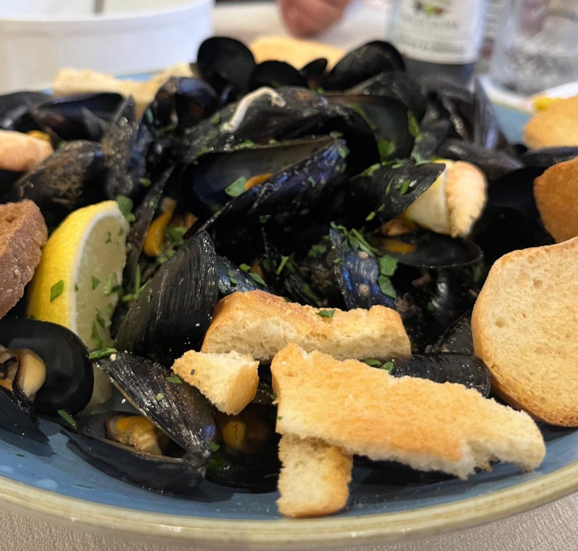 Foodpost Nr. 2:
Pizza pistacchiosa e Cozze a la marinara 🤌🏽