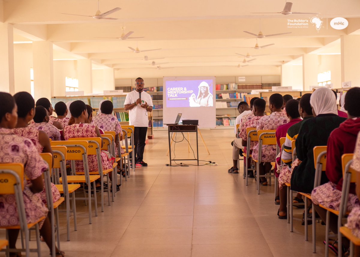 Builders_Fdn's tweet photo. Our visit to Namanwora SHS was filled with learning, connection, and hope for the future.

Huge thanks to our our super volunteers who brought it to life and to the school for the opportunity to contribute to grooming the next generation of leaders!

#TBF #mHC #DowntownRevolution https://t.co/hmQN3h0yWj
