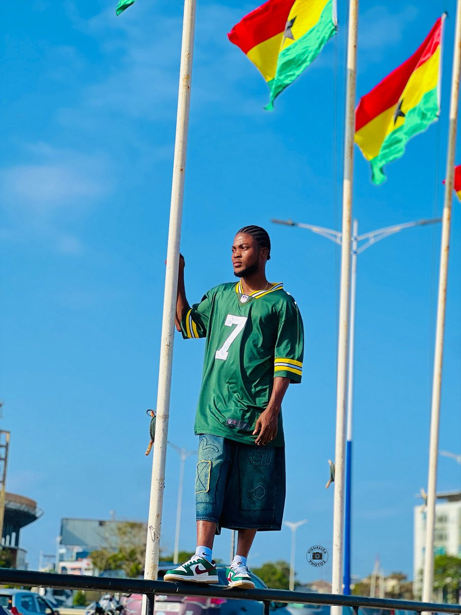 Chopkizz419's tweet photo. ❤️💛💚 https://t.co/ci6o90t86D